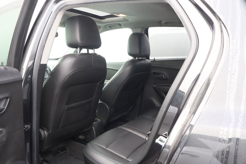 Thumbnail: 2016 Chevrolet Trax - 28