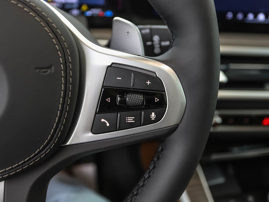 Thumbnail: 2026 BMW X5 - 13