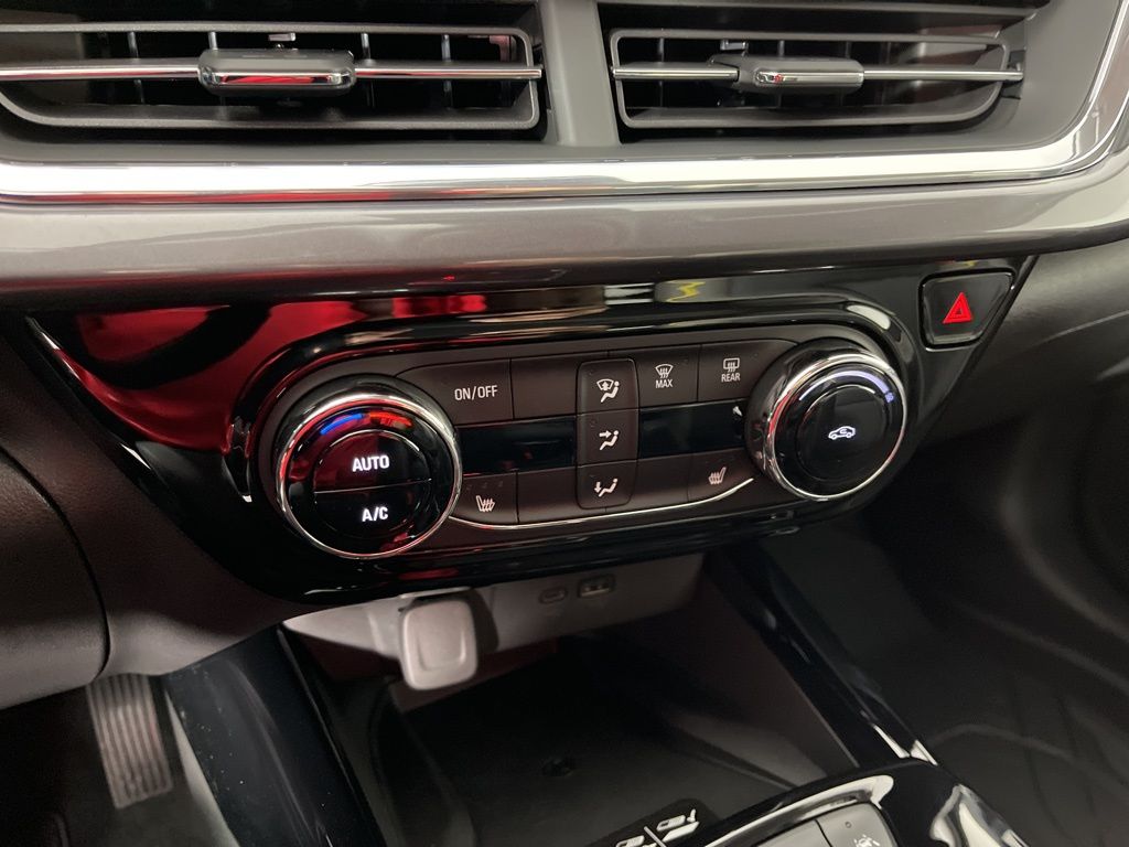 Thumbnail: 2026 Chevrolet Trax - 31