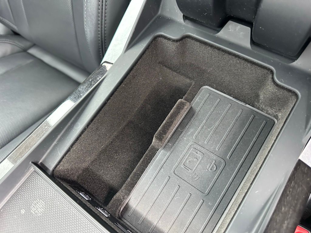 Thumbnail: 2019 Audi Q8 - 26