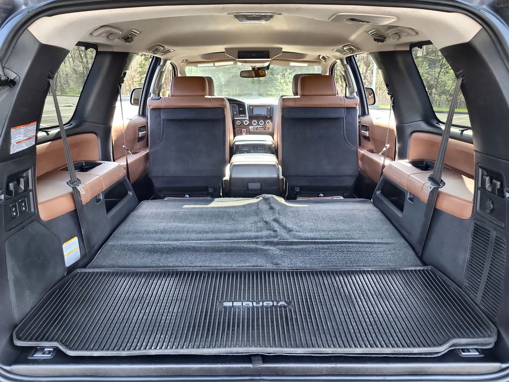 2019 Toyota Sequoia Platinum 24