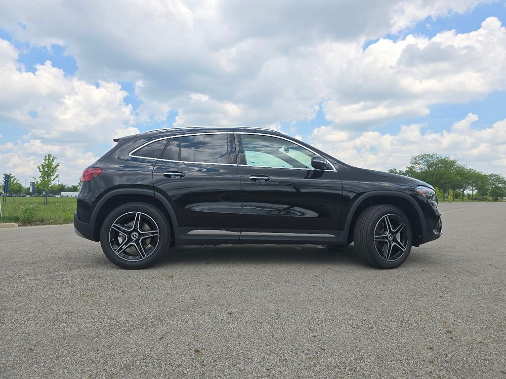 New 2026 Black Mercedes-Benz GLA 250 image 17