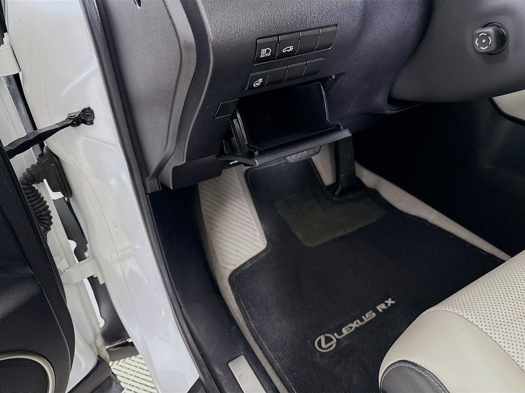 Thumbnail: 2018 Lexus RX - 10