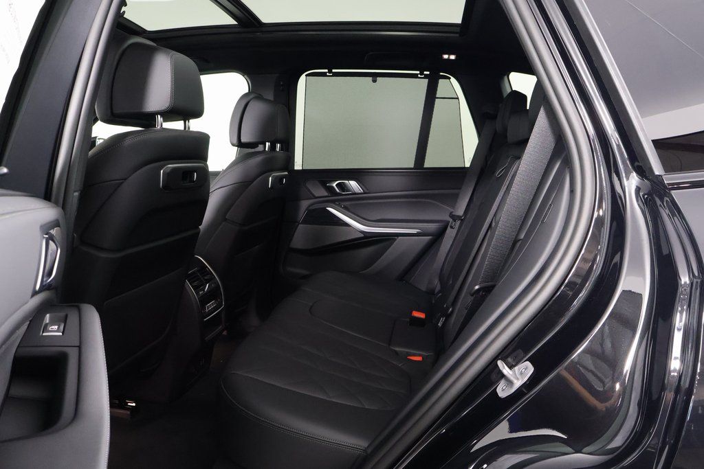Thumbnail: 2026 BMW X5 - 6