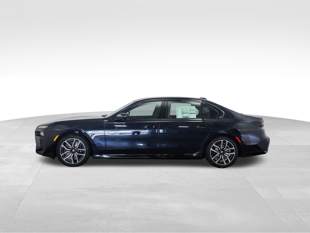 Thumbnail: 2025 BMW 7 Series - 2