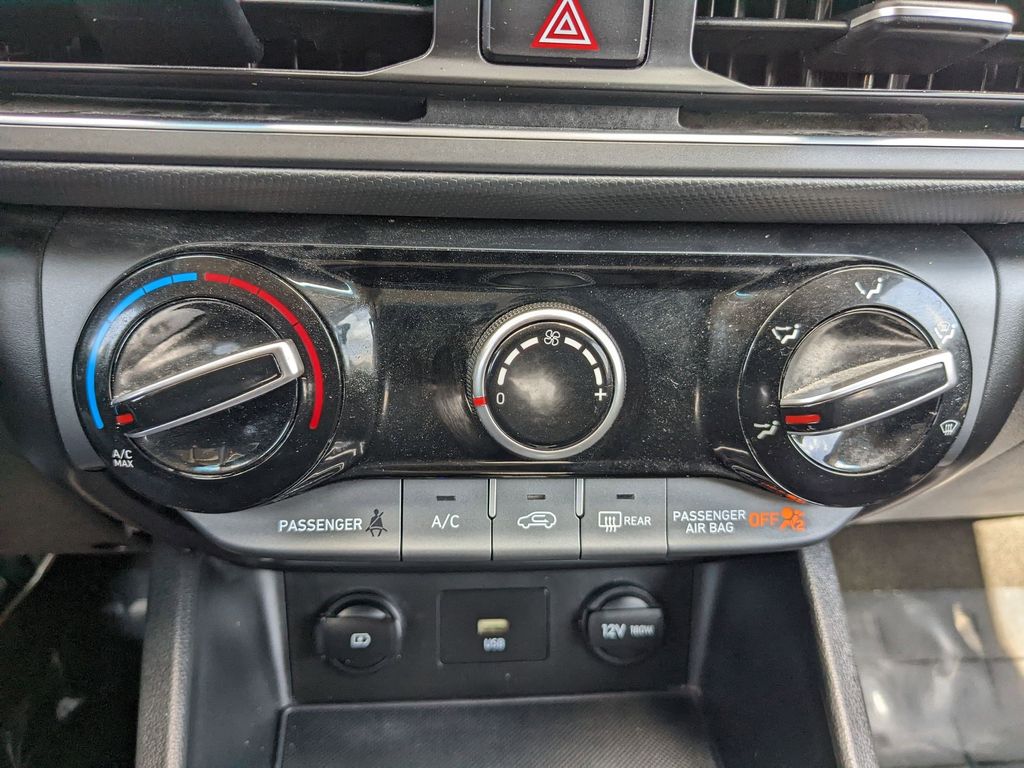 2022 Hyundai Kona SEL - Photo 19