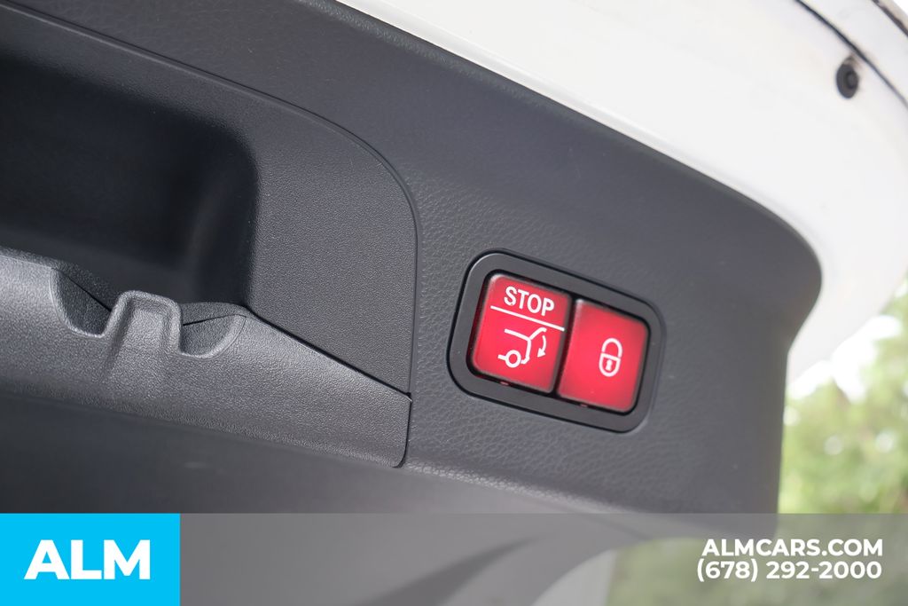 Used 2021 White Mercedes-Benz GLC 300 Coupe image 23