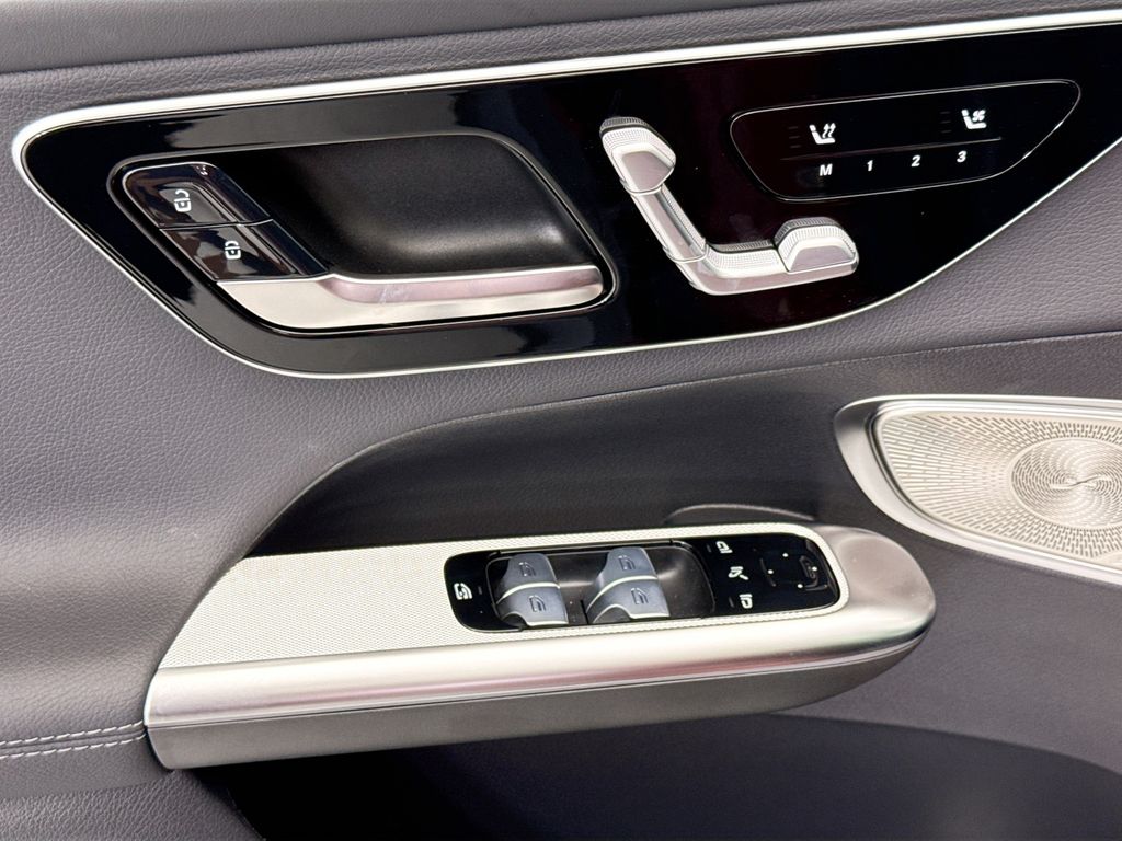 Thumbnail: 2026 Mercedes-Benz GLC - 23