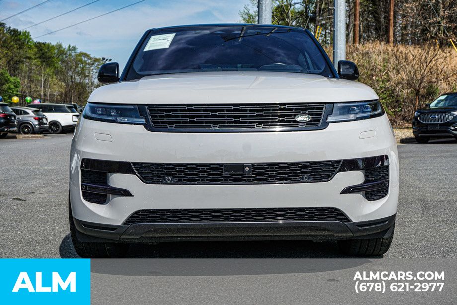 Used 2023 Gray Land Rover SE image 10
