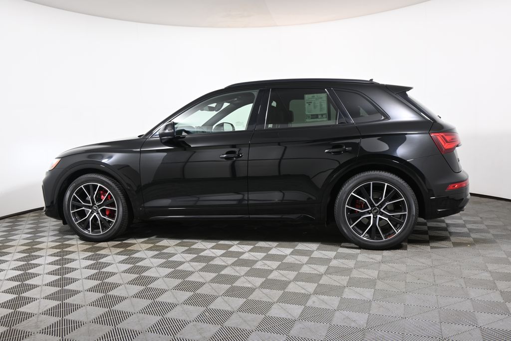 Thumbnail: 2023 Audi SQ5 - 2