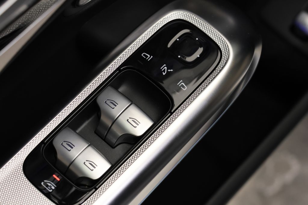 Thumbnail: 2026 Mercedes-Benz E-Class - 30