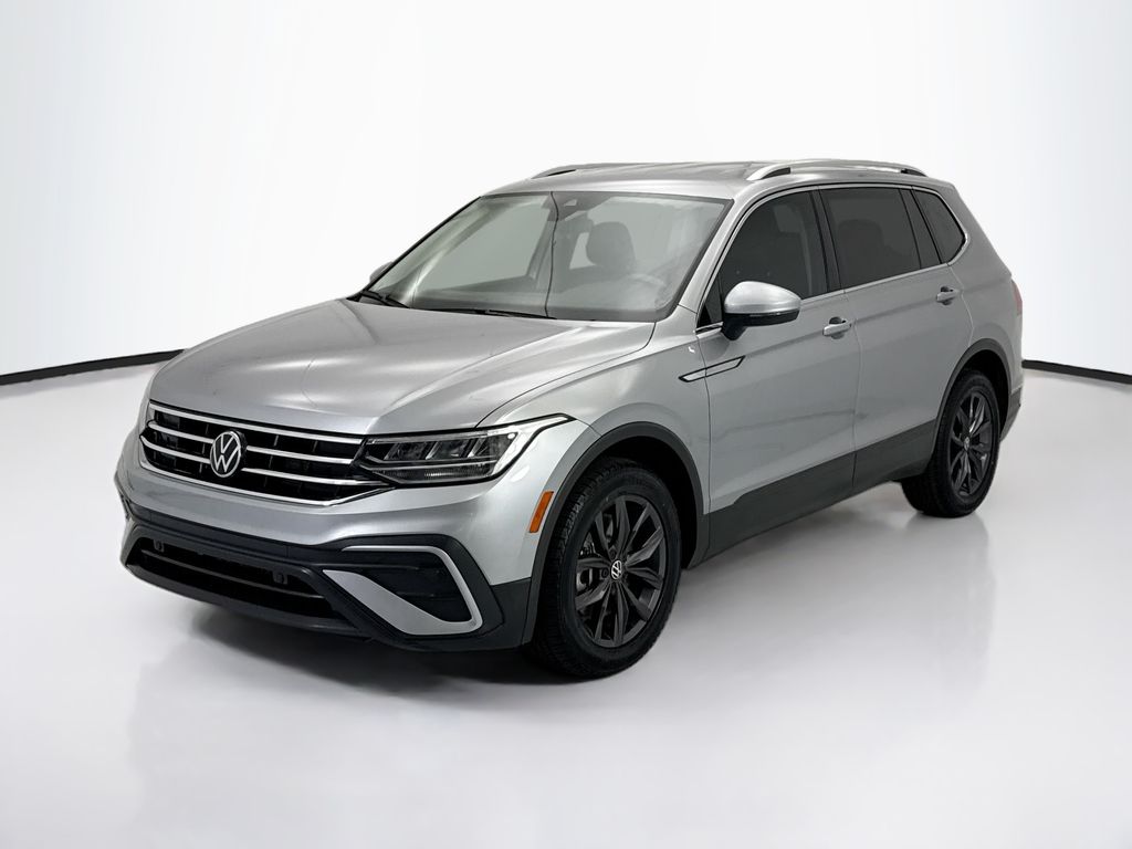 Thumbnail: 2022 Volkswagen Tiguan - 1