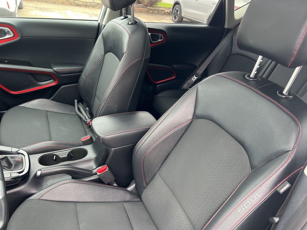 2023 Kia Soul GT-Line photo