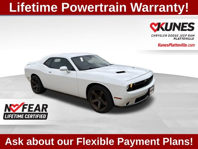2019 Dodge Challenger SXT RWD
