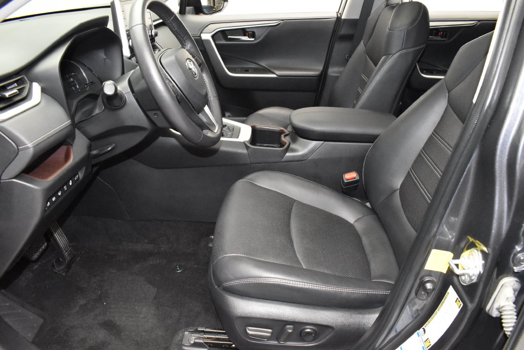 Thumbnail: 2022 Toyota RAV4 - 14