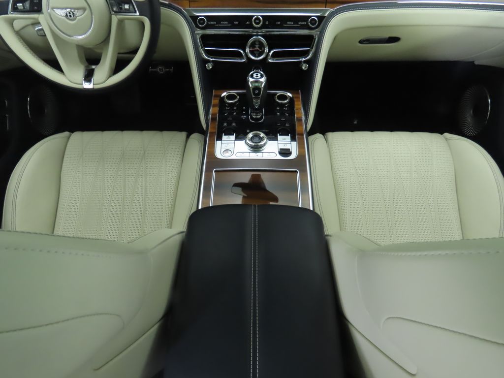 Thumbnail: 2020 Bentley Flying Spur - 17