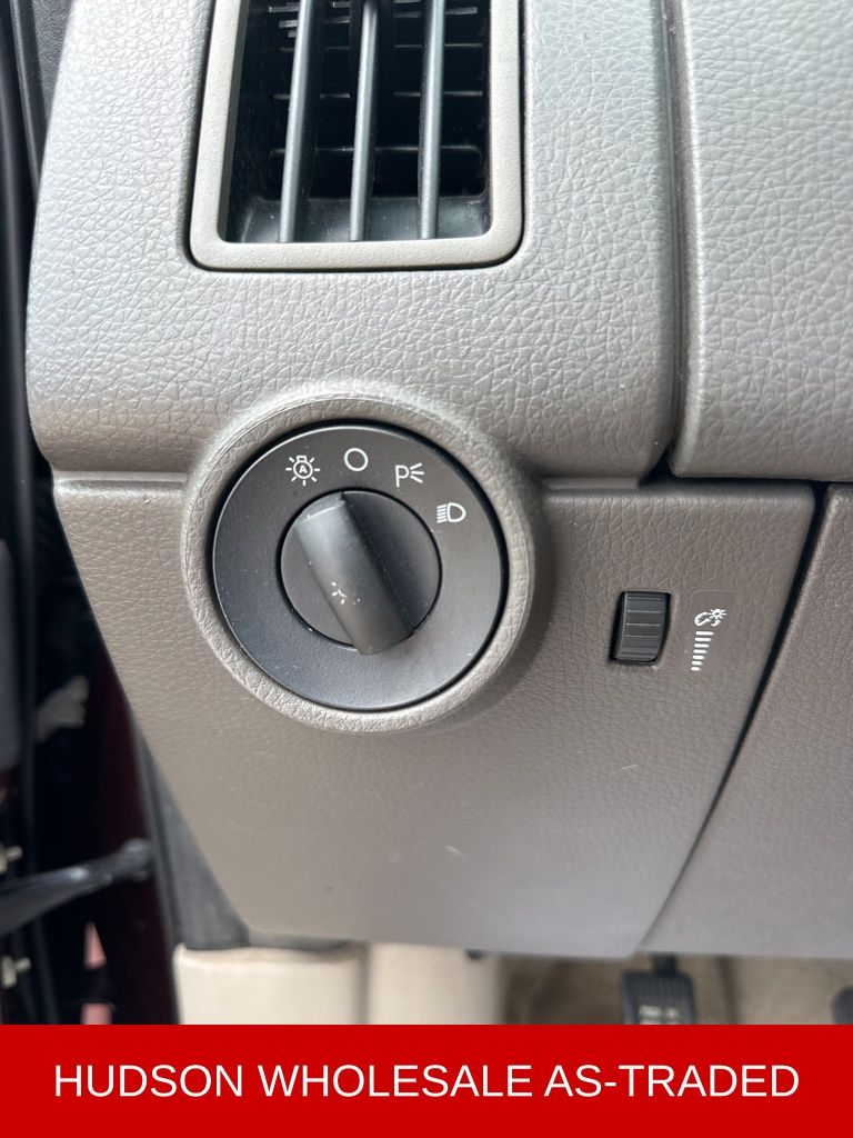 2009 Cinnamon Clearcoat Metallic Ford Edge SE FWD SUV