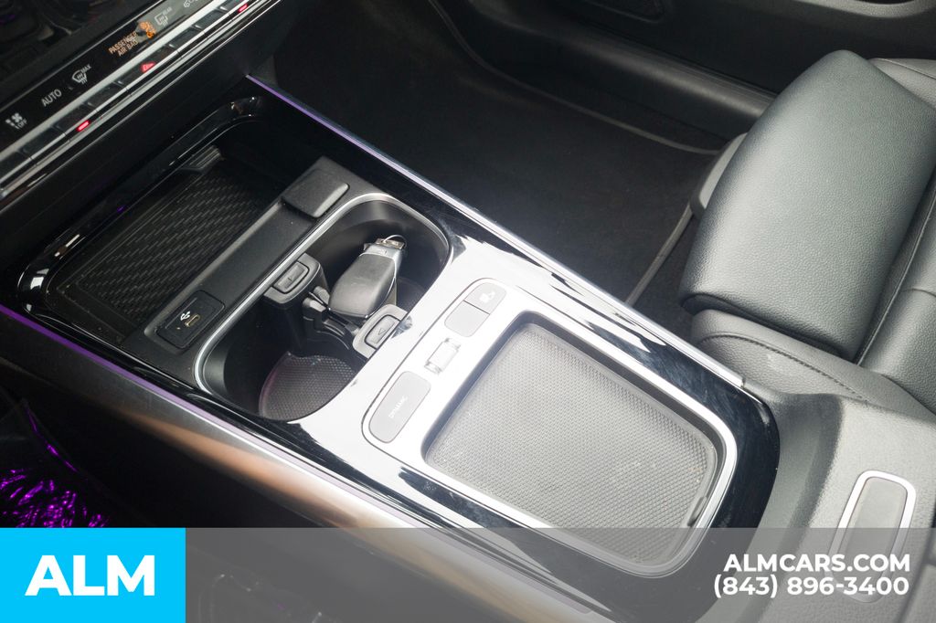 Used 2025 White Mercedes-Benz GLA 250 image 26