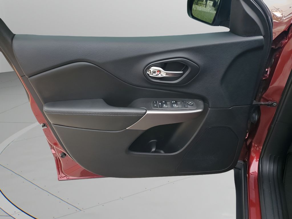 Used Car 2019 Jeep Cherokee  Latitude Plus For Sale Under $20,000 In Austin, Texas