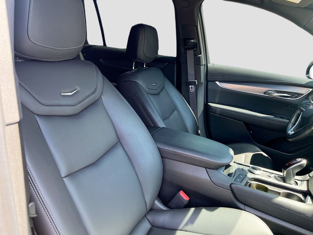 Used 2024 Black Cadillac Luxury image 29