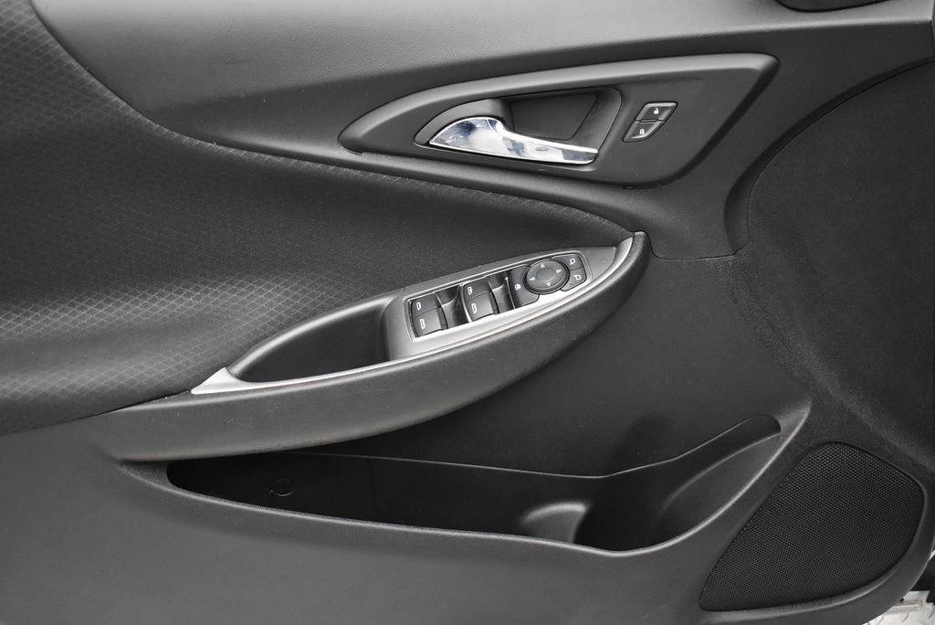 Thumbnail: 2024 Chevrolet Malibu - 10