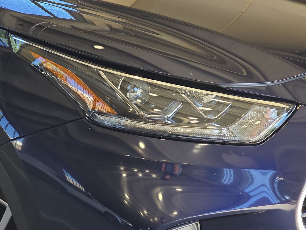 Used 2020 Blue Toyota Platinum image 33