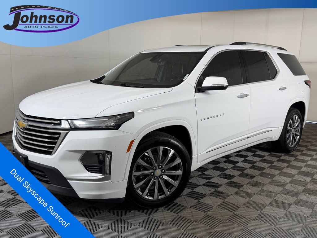 Summit White 2023 Chevrolet Traverse SUV / Crossover Four-Wheel Drive 9-Speed Automatic