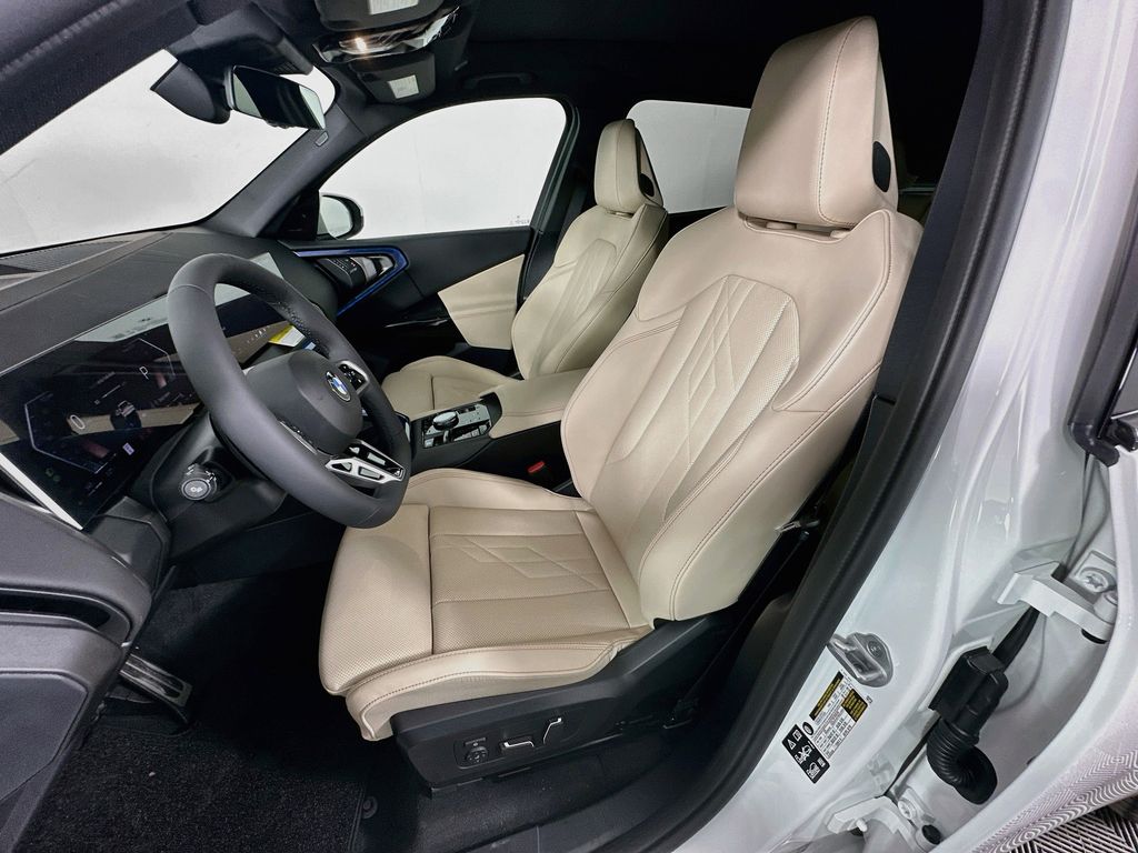 Thumbnail: 2026 BMW X3 - 16