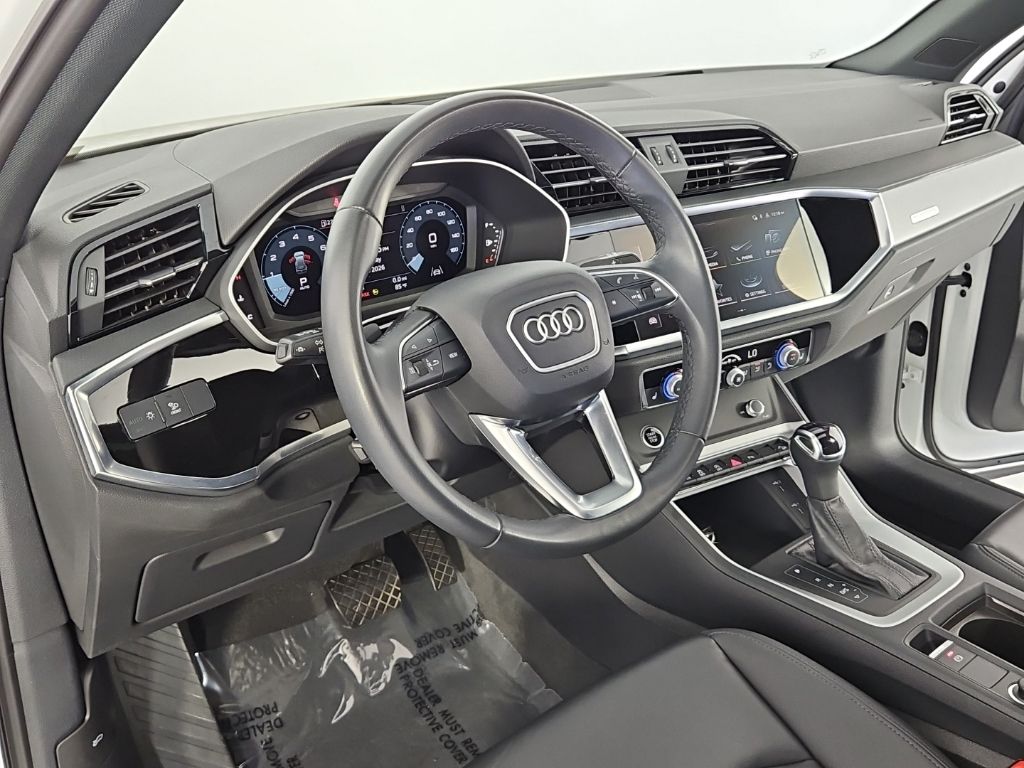 Thumbnail: 2023 Audi Q3 - 31