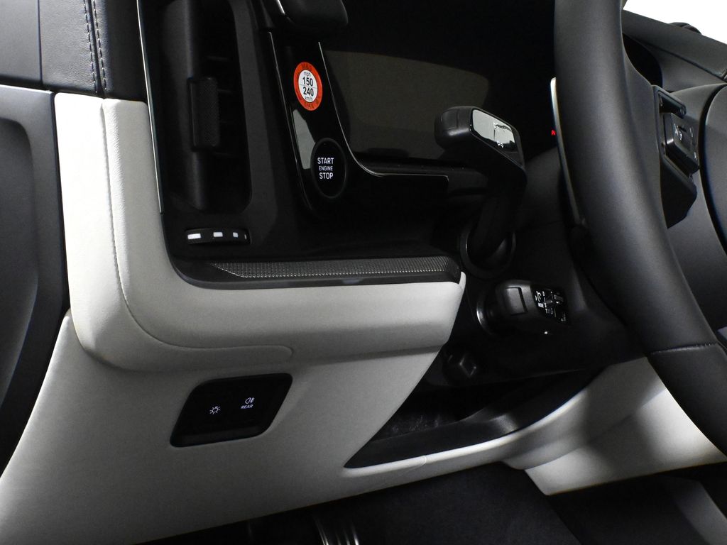 Thumbnail: 2026 Porsche Cayenne - 29