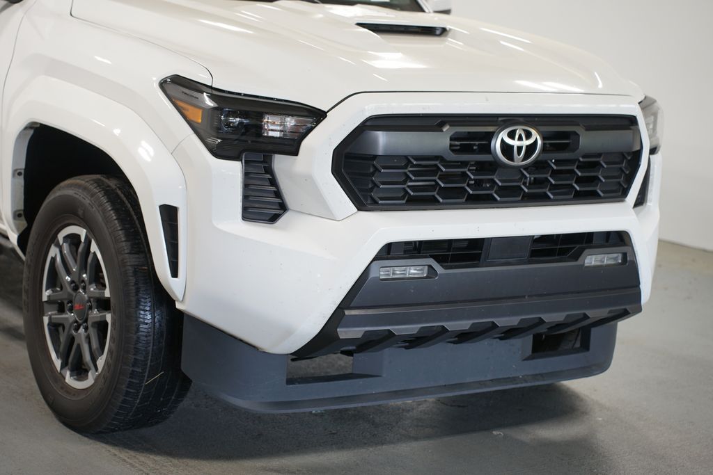 Thumbnail: 2024 Toyota Tacoma - 4