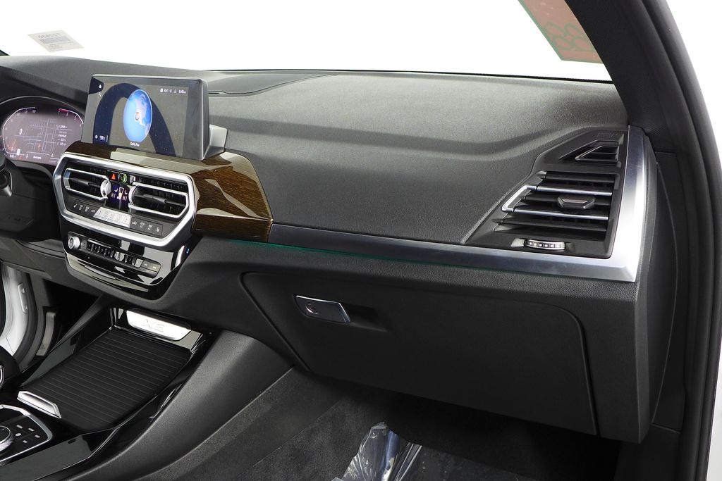 Thumbnail: 2022 BMW X3 - 14