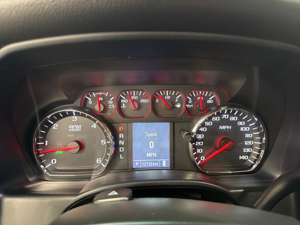 Used 2018 Silver Chevrolet Custom image 20