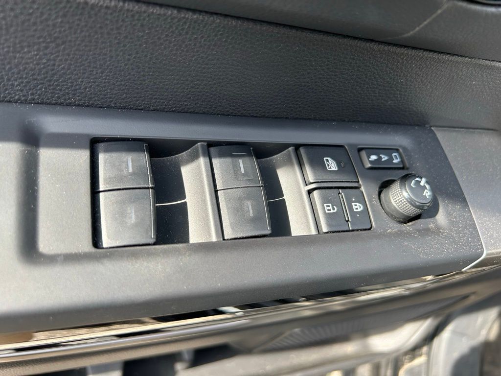 Thumbnail: 2023 Toyota Tundra - 17