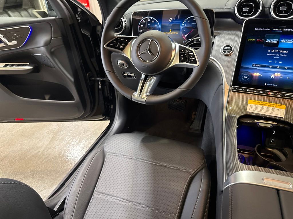 Thumbnail: 2027 Mercedes-Benz GLC - 25