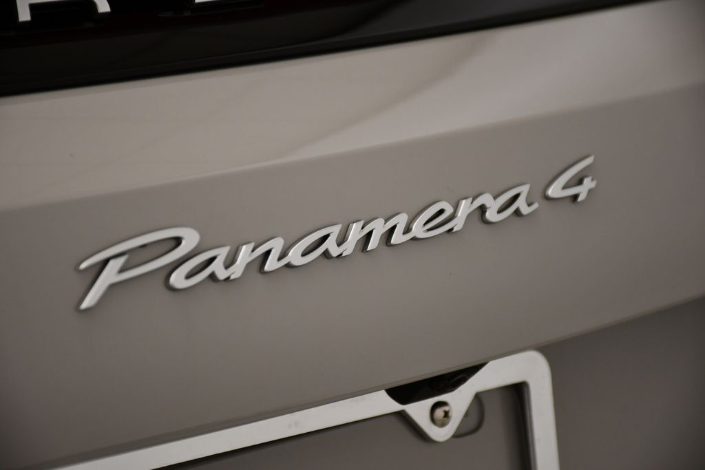 Thumbnail: 2025 Porsche Panamera - 11