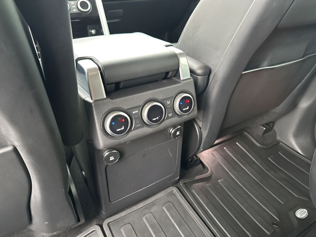 Used Car 2020 Land Rover Discovery  Hse Luxury For Sale Under $30,000 In Austin, Texas