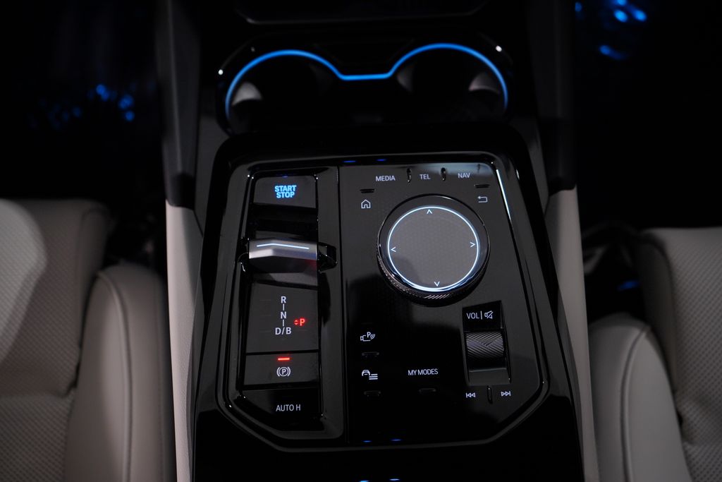 Thumbnail: 2024 BMW i5 - 14