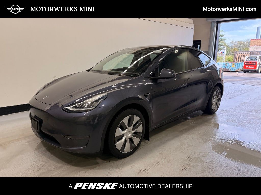 Thumbnail: 2022 Tesla Model Y - 1