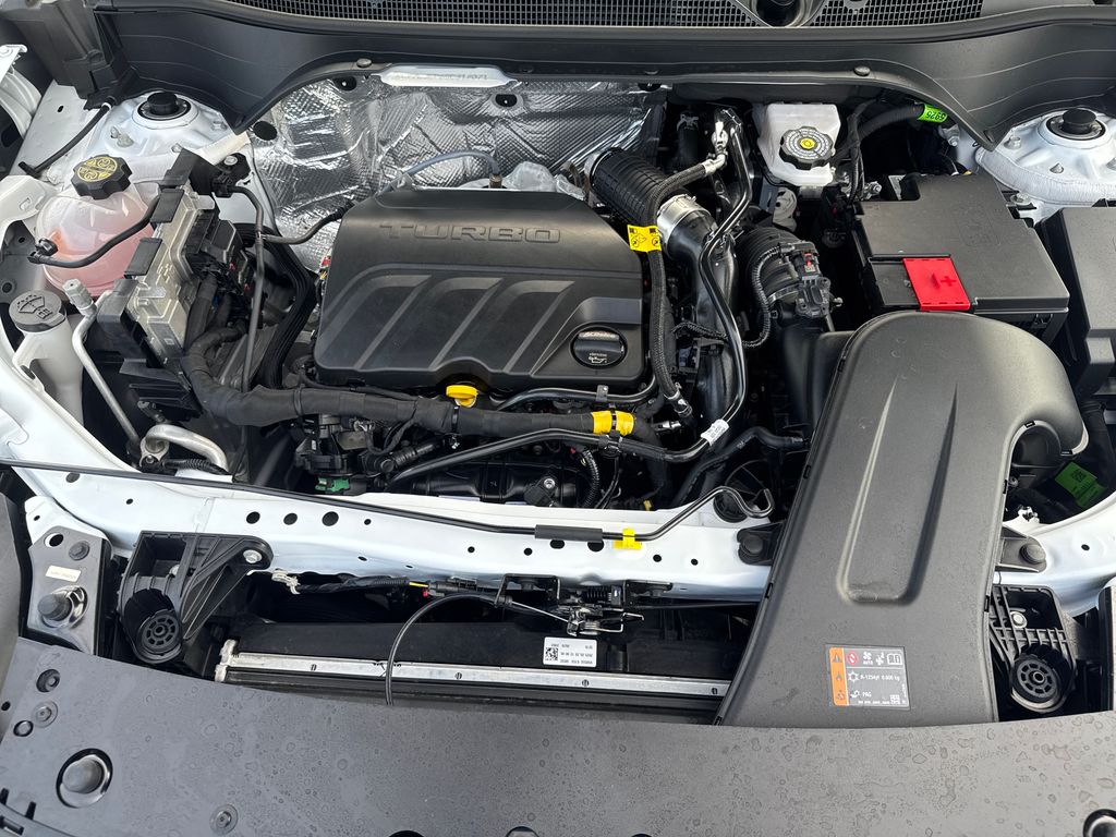 Used 2025 Chevrolet Trax SUV