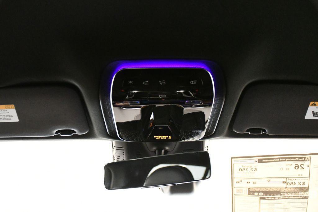 Thumbnail: 2025 Mercedes-Benz GLC - 17