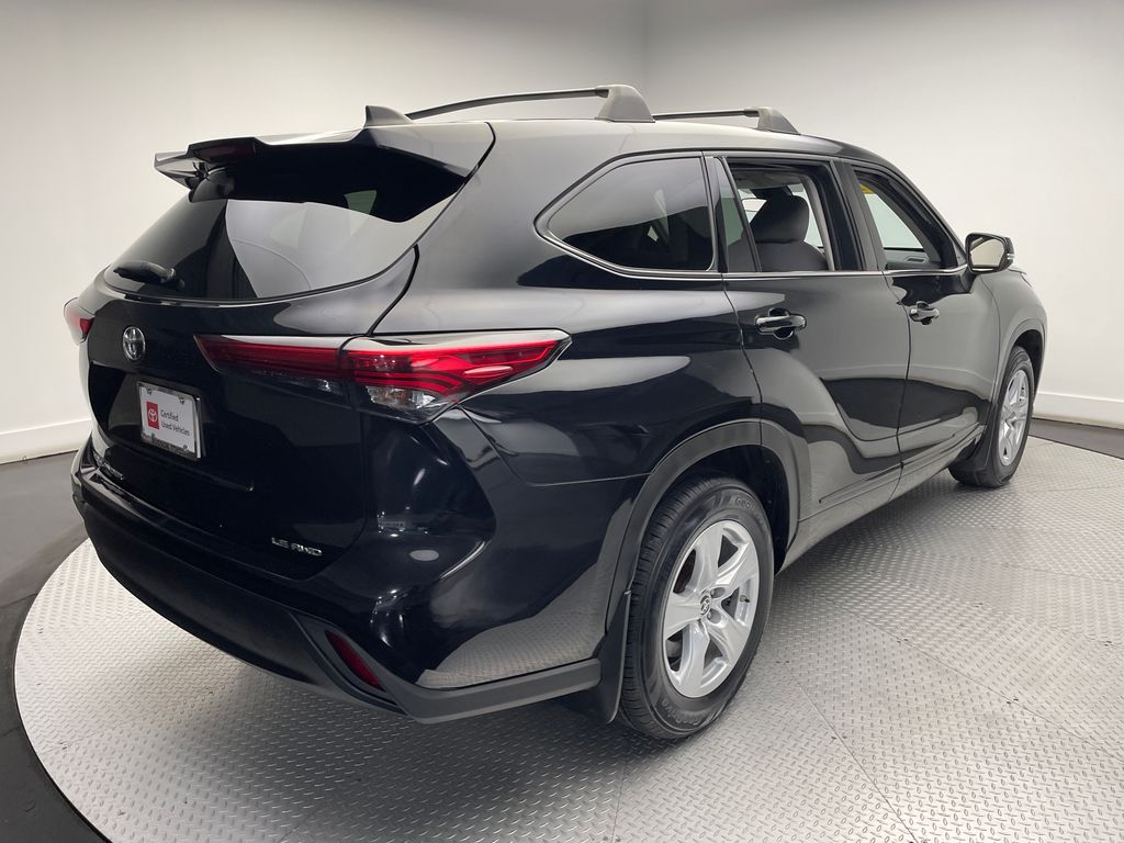 Thumbnail: 2022 Toyota Highlander - 5