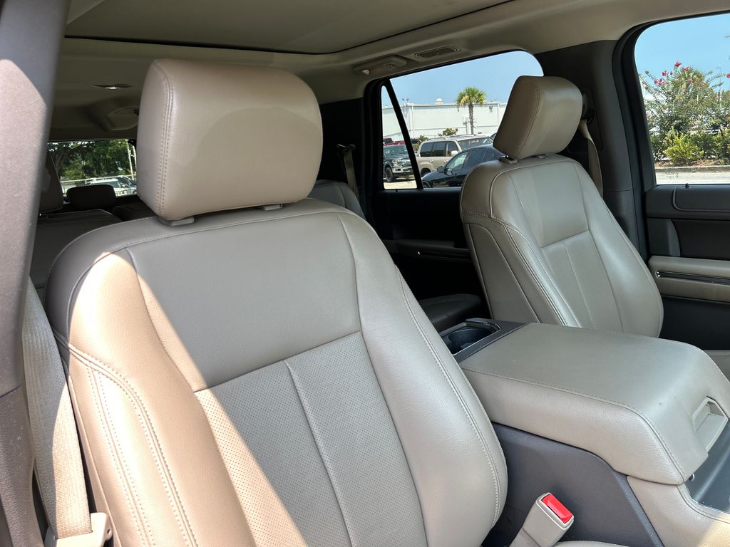Certified Used 2019 Black Ford XLT image 16