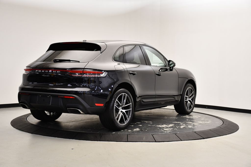 Thumbnail: 2025 Porsche Macan - 7
