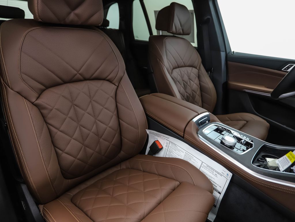 2025 BMW X5 M60i 31