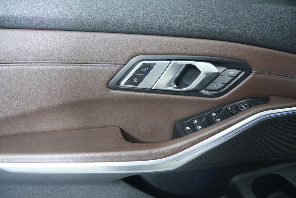2019 BMW 3 Series 330i 9
