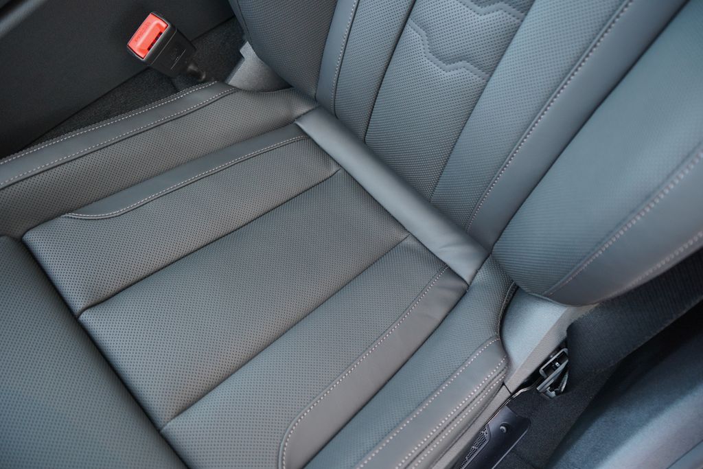 Thumbnail: 2026 BMW 8 Series - 11