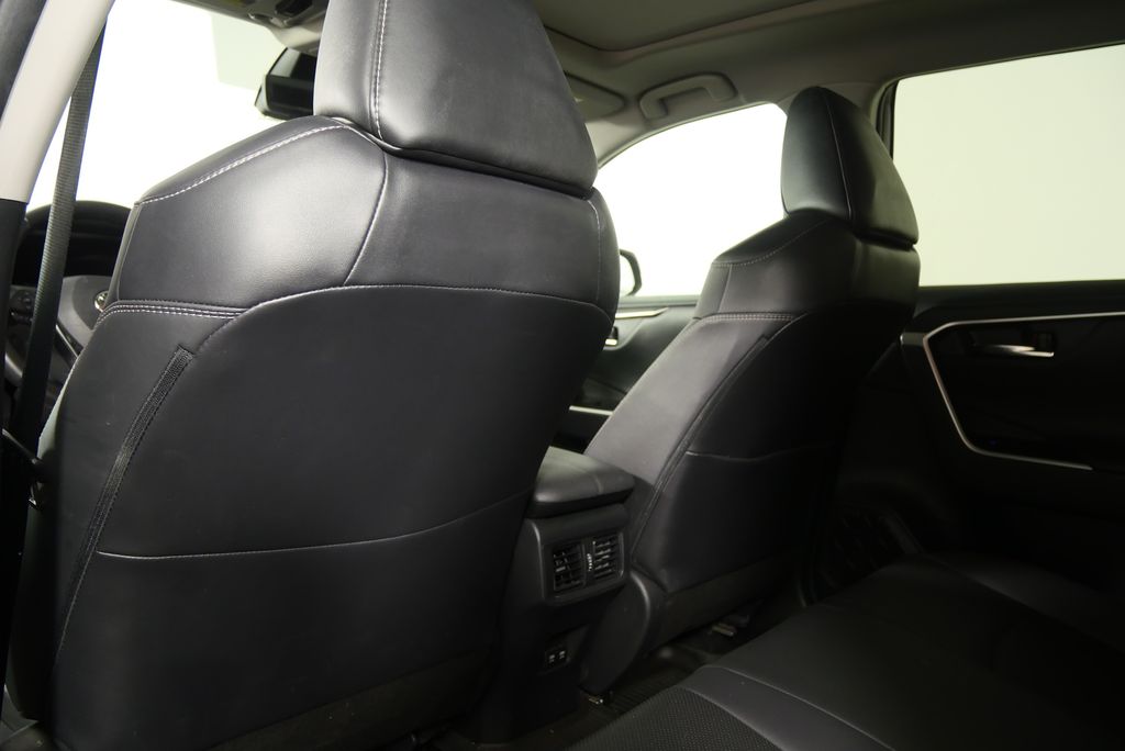 Thumbnail: 2021 Toyota RAV4 - 12