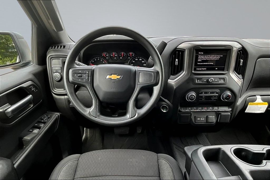 2025 Chevrolet Silverado 1500 Custom - 8