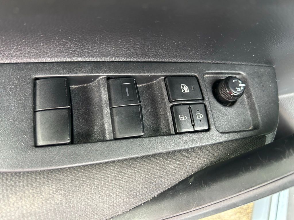 Thumbnail: 2021 Toyota Corolla - 16